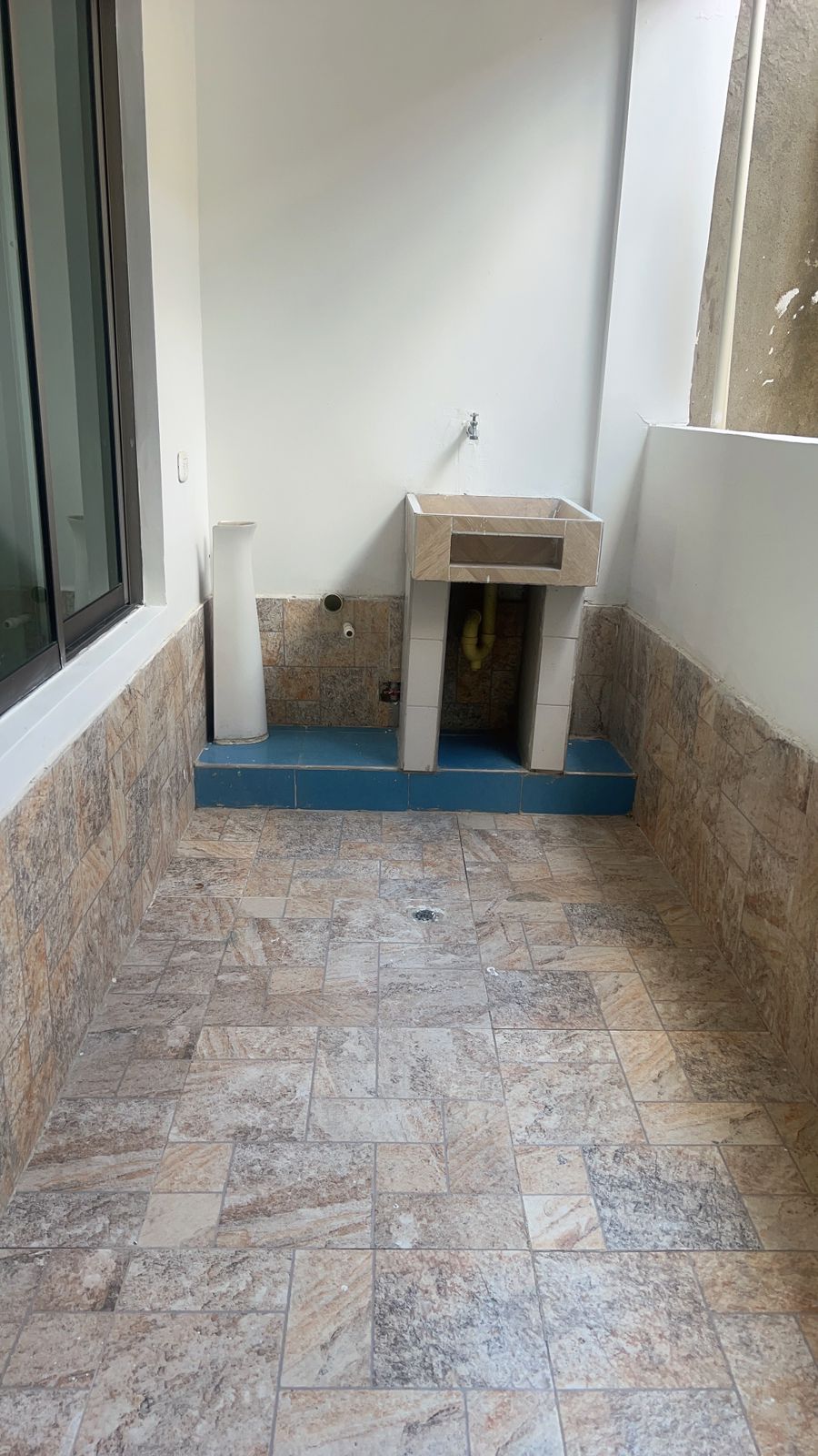 Apartamento en segundo piso en arriendo — Corozal, fotografía 10