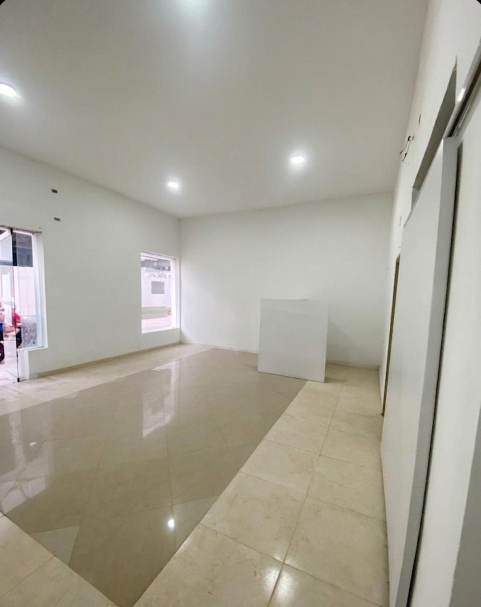 Local comercial en arriendo — Corozal, fotografía 2