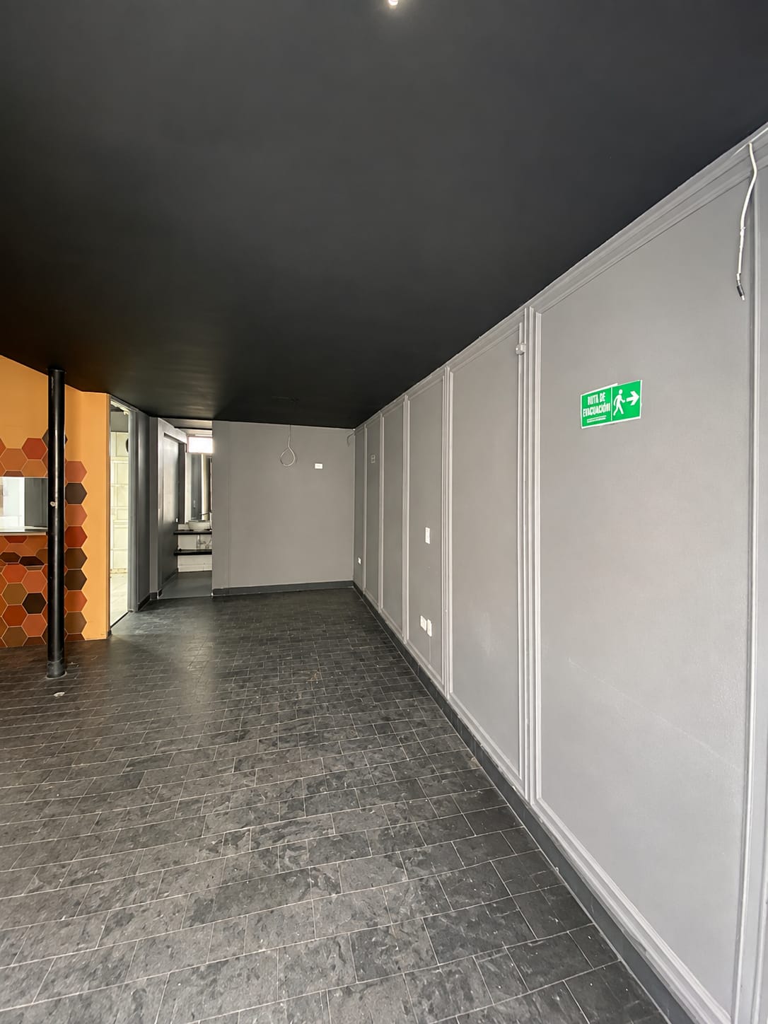 Local comercial con adecuación gastronómica en arriendo — Corozal, fotografía 3