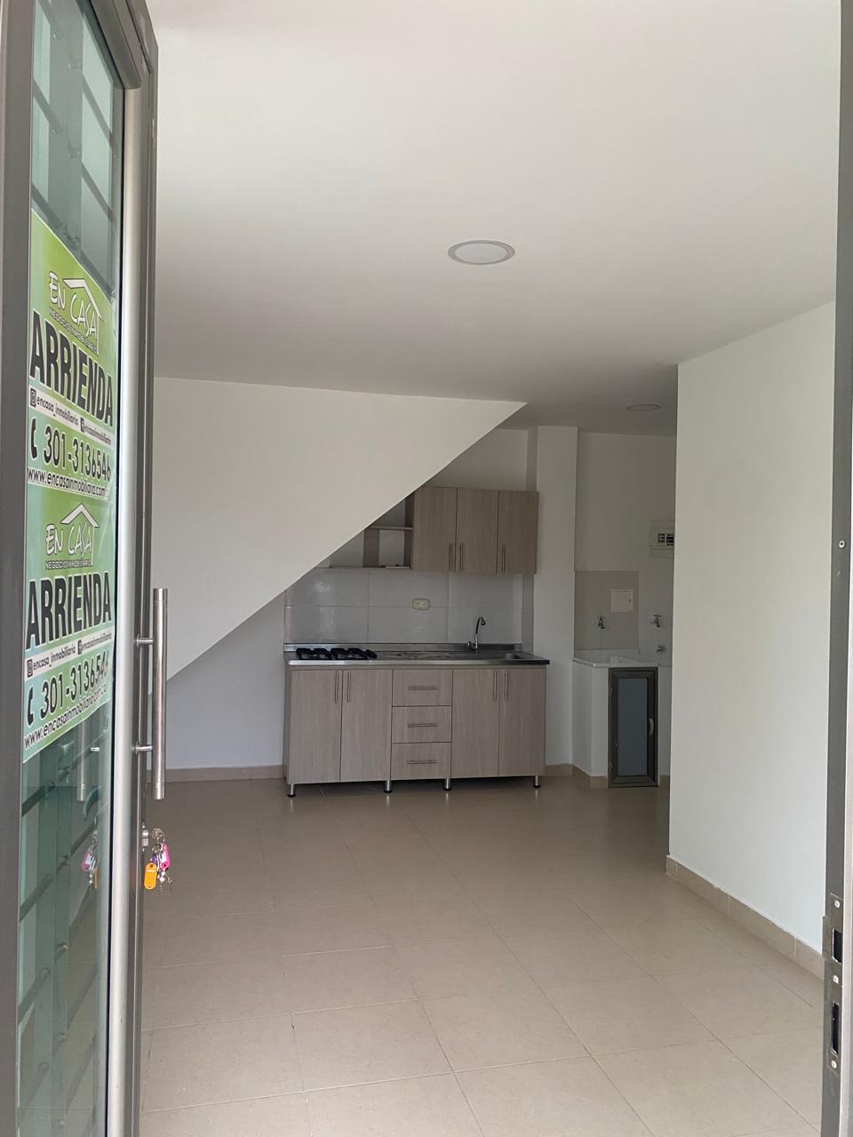 Apartaestudio en arriendo — Villa Luciana